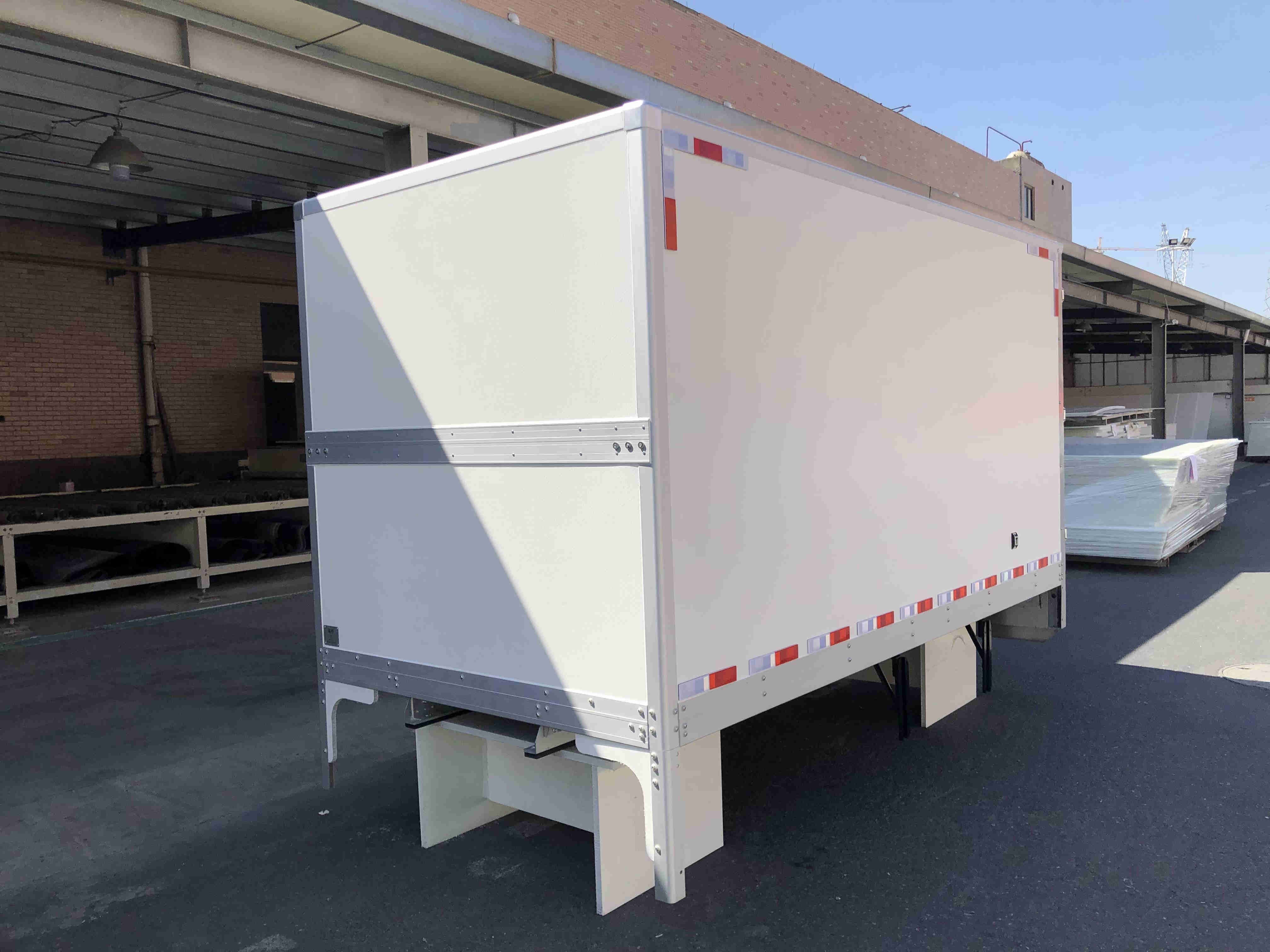 DRY FREIGHT TRUCK BODY 2