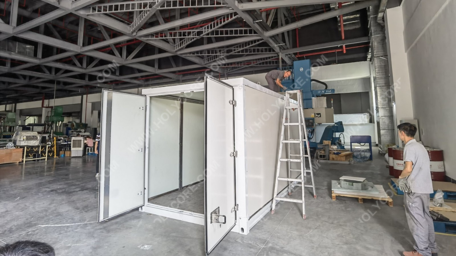 portable stroage container true view 2.jpg